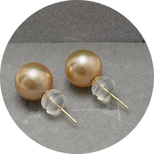 8-8.5mm South Sea Pearl in 18K Stud